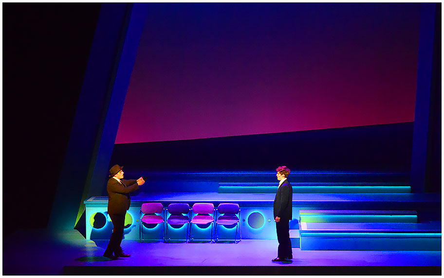 End of Show, Catch Me If You Can