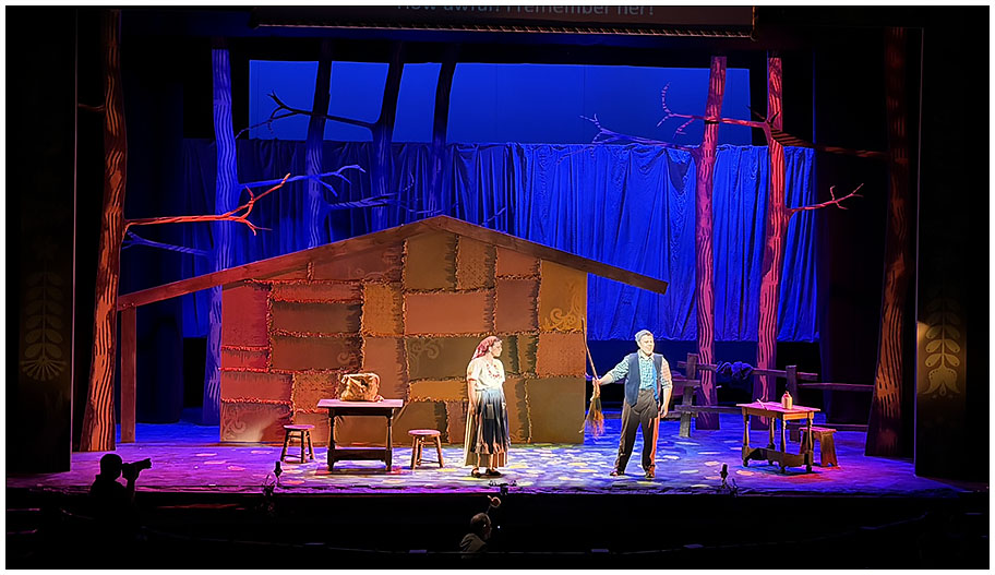 Act One, HANSEL and GRETE